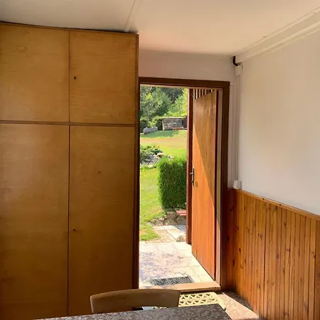 Orman Evi Nad Koupalistem Borowa
