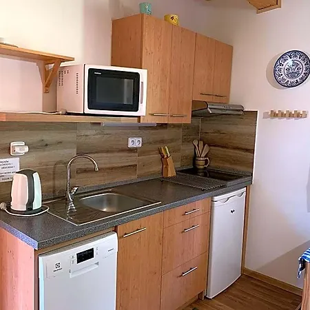 Nad Koupalistem Lodge *